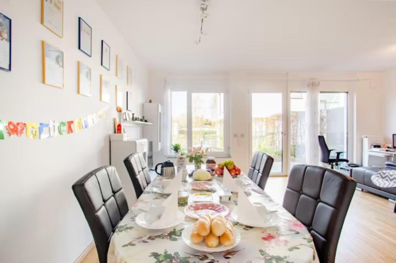 Beautiful Room With Balcony Direction To Messe Hannover Exterior foto