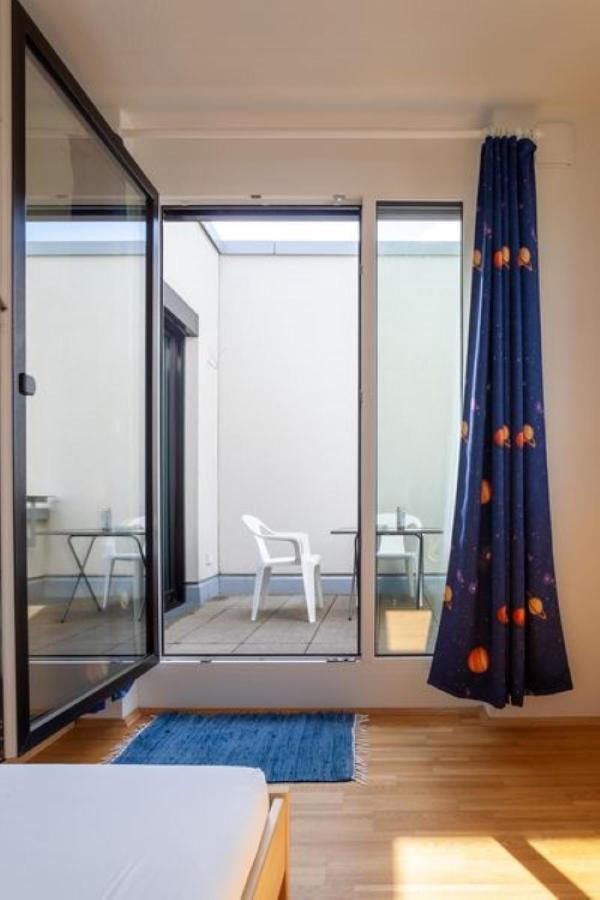 Beautiful Room With Balcony Direction To Messe Hannover Exterior foto